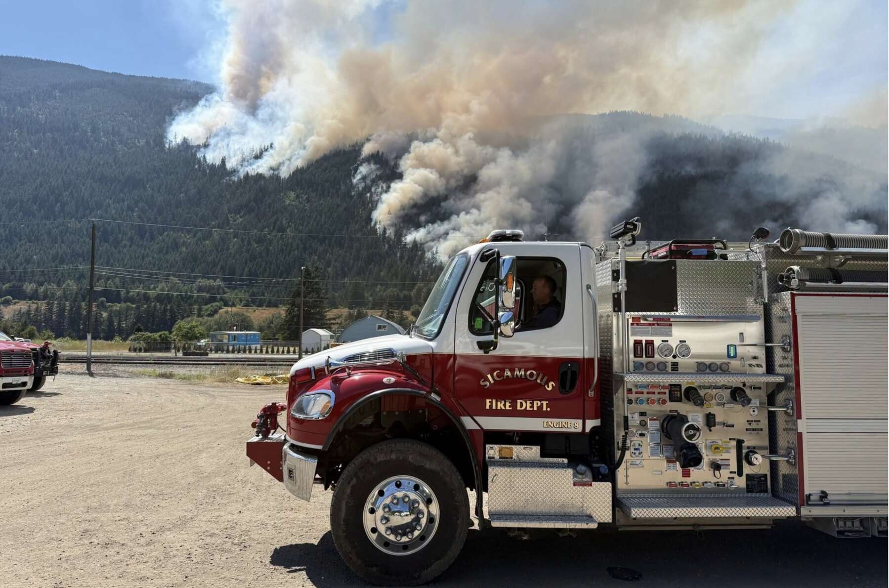 International firefighters arrive to help battle B.C. wildfires